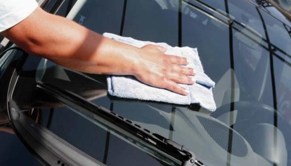 Autolavaggio a mano